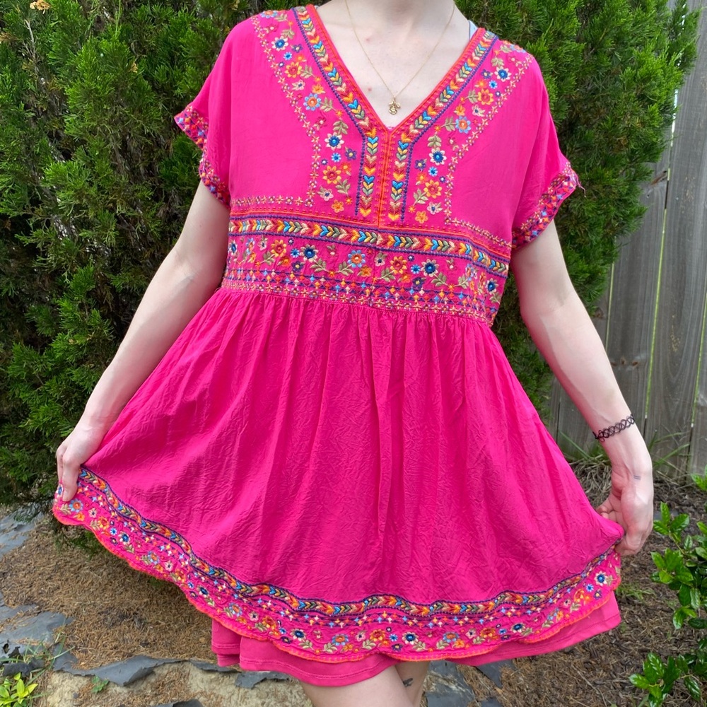 Savanna Jane Pink Floral Embroidered Oversized Dress Size Medium